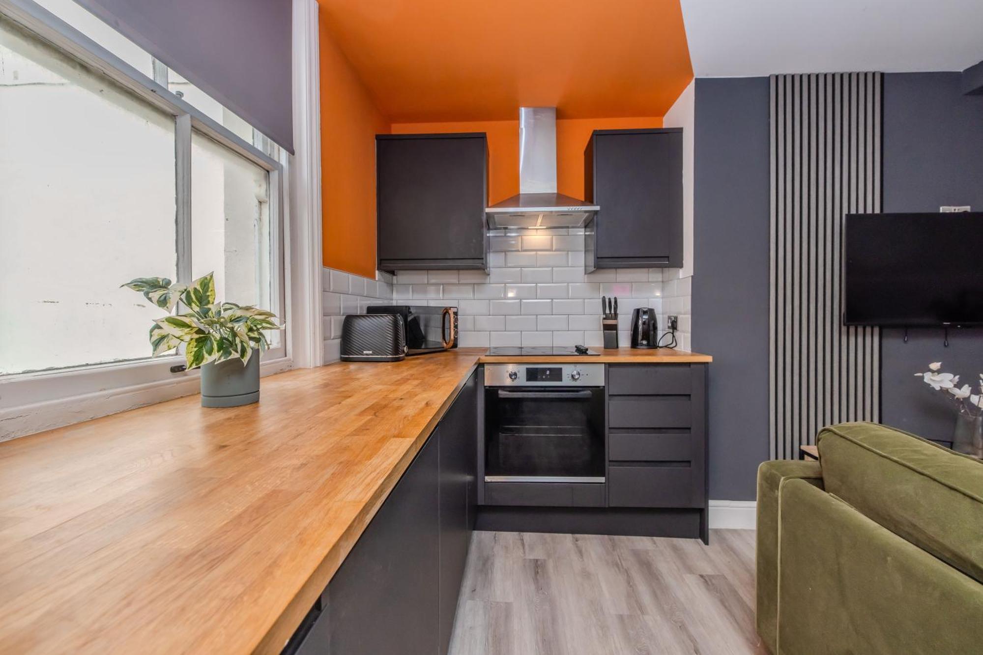 Luxe City Living L 2-Bedroom Flat With Free Parking Hove Buitenkant foto